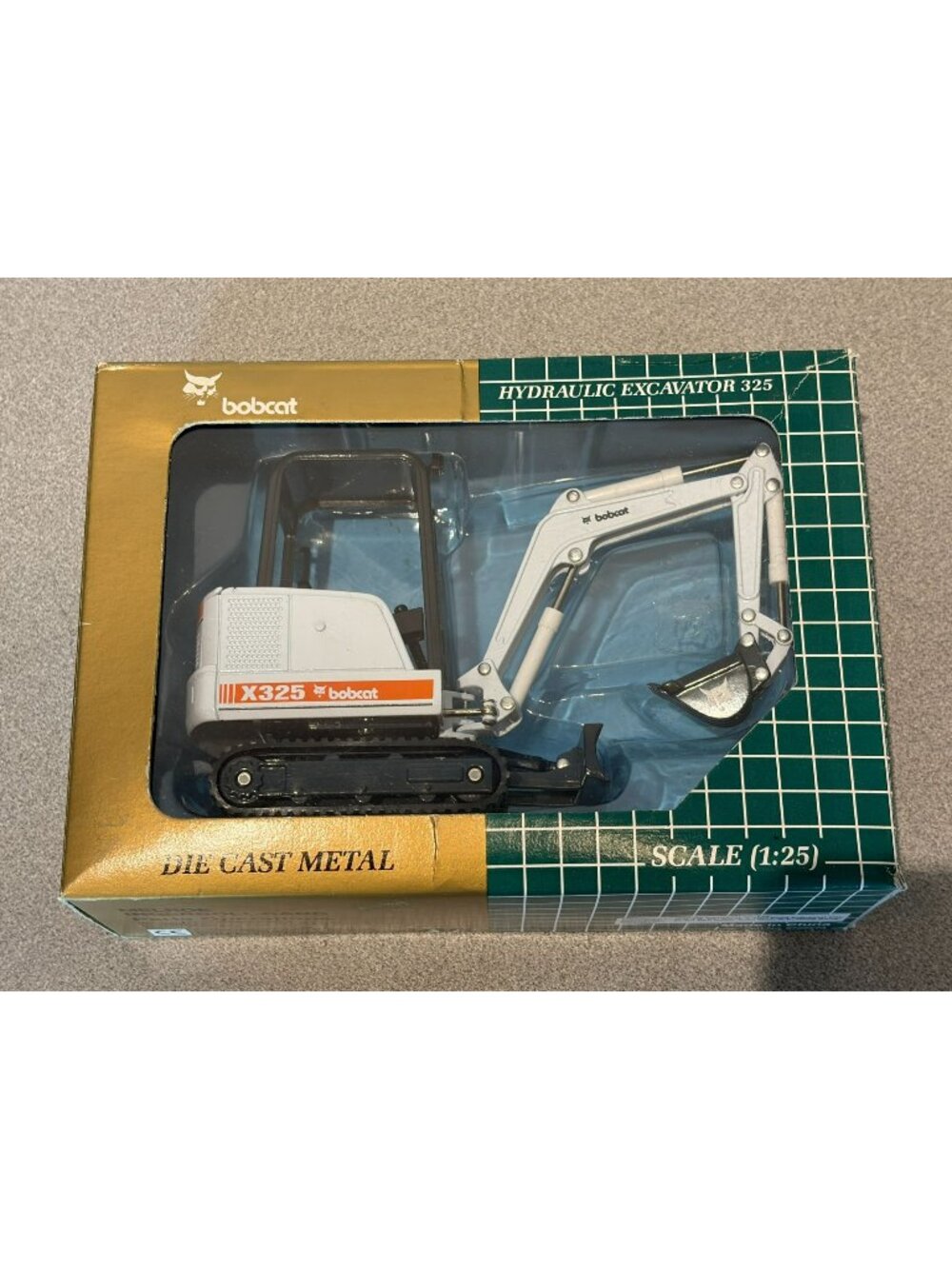 Bobcat X325 Hydraulic Excavator Wan Ho Diecast model 1:25 nos in box